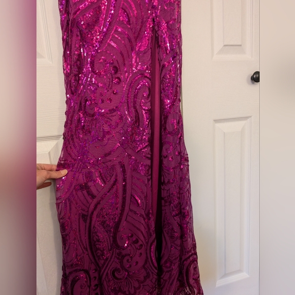 Lulu's XS Long Magenta Sequin Dress - Picture 7 of 7